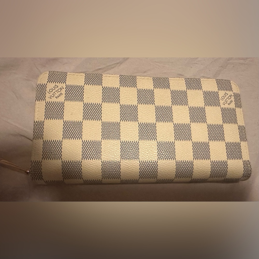LV Zippy Damier Ebene Wallet/Organizer.